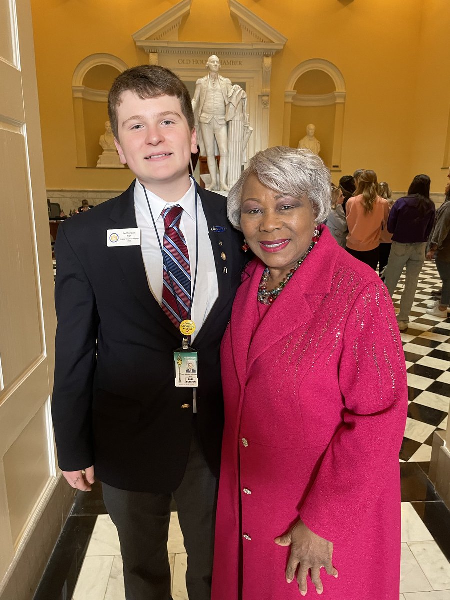 L. Louise Lucas tweet media