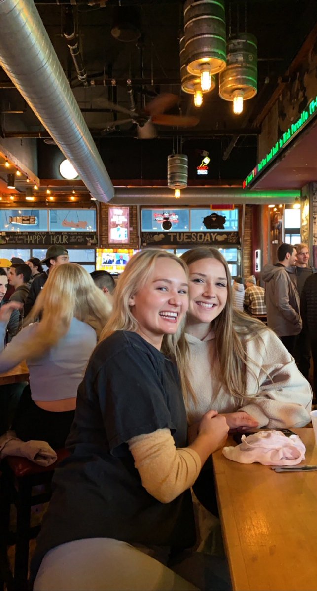 tayiscrayyy's tweet photo. #BestBarSallys https://t.co/Oo9moxIDOq