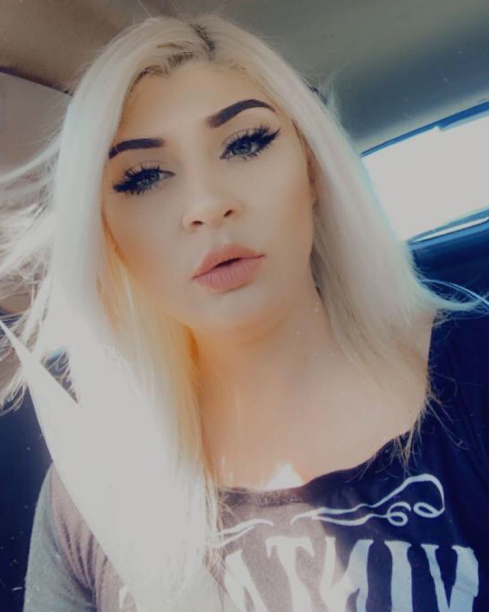 RenaTerror's tweet photo. 50 RT if you love me! Shit if I get 100 RT I’ll post my boobies. 😻😻 https://t.co/K8N1Rz2n0M
