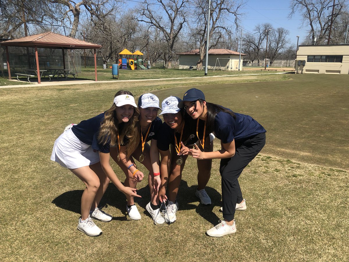 Clemensgolf's tweet photo. Today was a good day. Varsity girls win, Grayson Weiler and Layla Randolph shoot personal best scores at Starcke Park, and we are 1 day closer to spring break!⛷🎿❄️☃️ https://t.co/8h87dstAY2