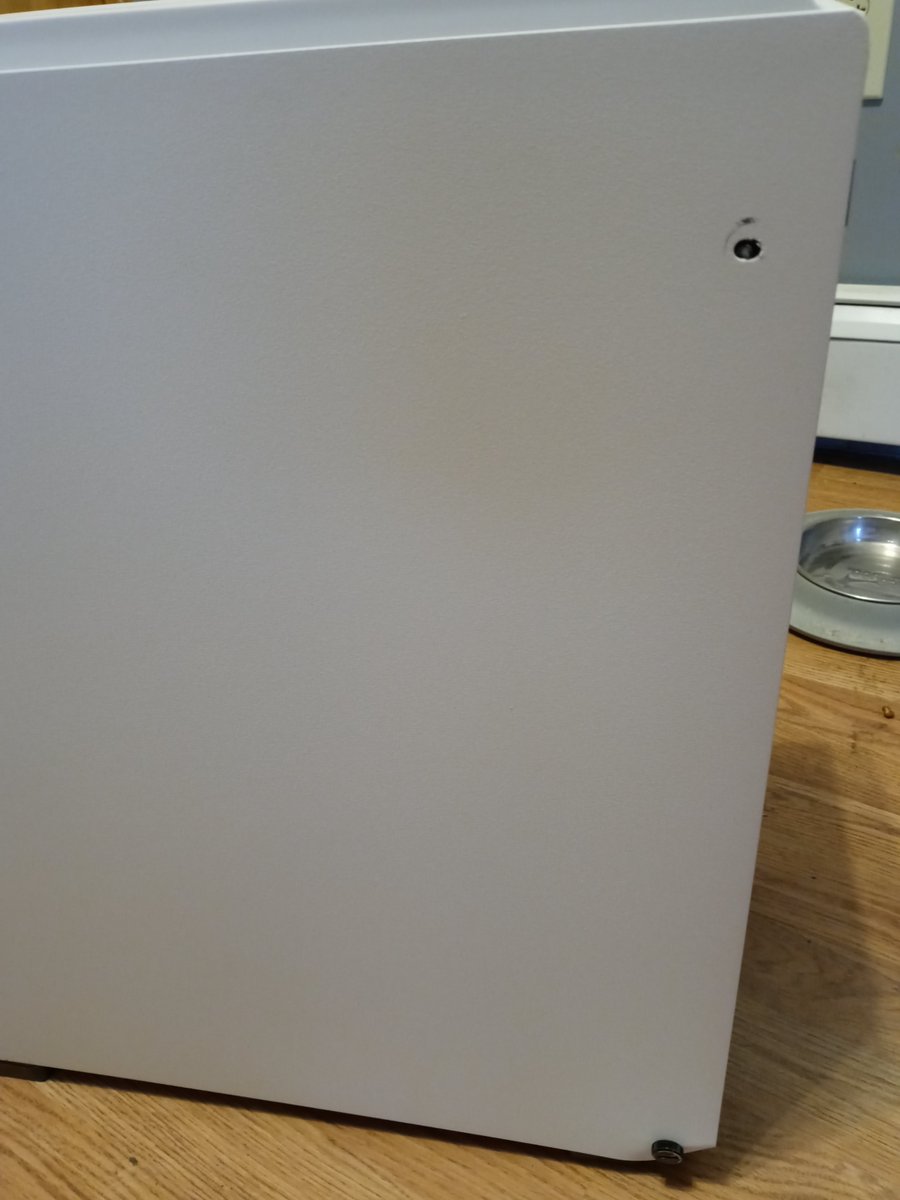 Wunder_Bred's tweet photo. Not really one to complain at all, about anything but $2,500 on a PC to have it, dropped so hard the GPU doesn't work, never mind any of the video cards (meaning, I tried 6 different monitors and it worked on 0) @CYBERPOWERPC  sent me a product that was damaged and does not work. https://t.co/Dc69Ymm0lT