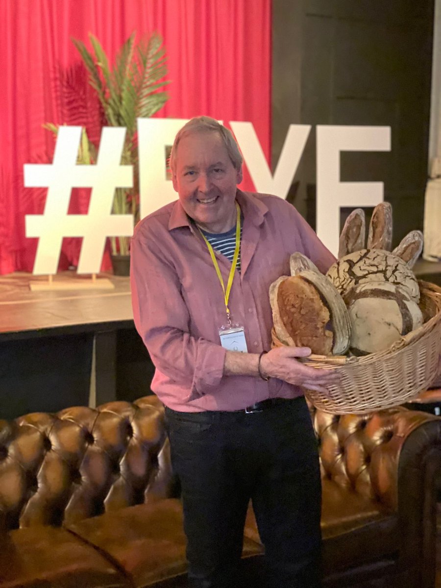 worksopcollege's tweet photo. #FYF22
Today we were joined by the brilliant David Carter from @artisanschool🥖
It was great to hear about David’s journey from solicitor to Baking Coordinator at The School of Artisan Food, and the school’s fantastic opportunities!
Find out more here👉🏾 https://t.co/d4laatii3X https://t.co/Vs8S83dlIZ