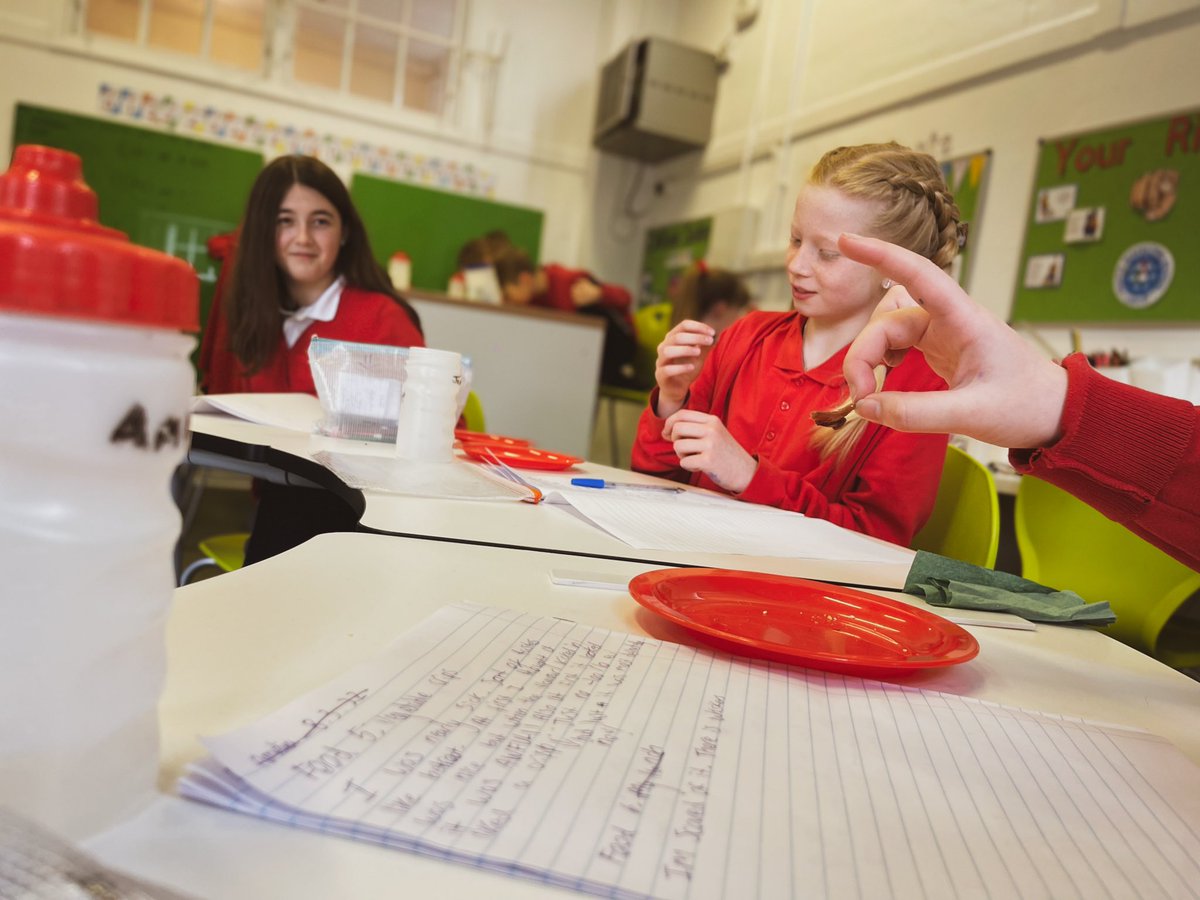 AbbeyPrim's tweet photo. It’s safe to say that Dosbarth 5/6 put their taste buds to the test when enjoying a food tasting session with our professional food critic Lowri! There were definitely some tastes that went down well…and maybe others that didn’t 😂#foodgloriousfoodproject #leadcreativeschool 2/2 https://t.co/BrzZJzh35G