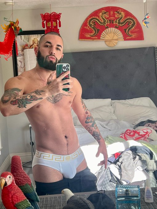 🤪 https://t.co/vJJpVu09Lh