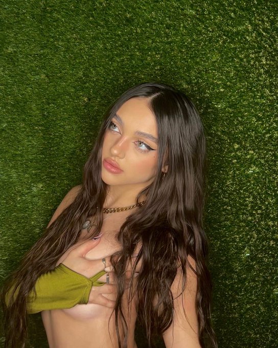 Watch senyamarin's leaked NSFW photo on TwXstars