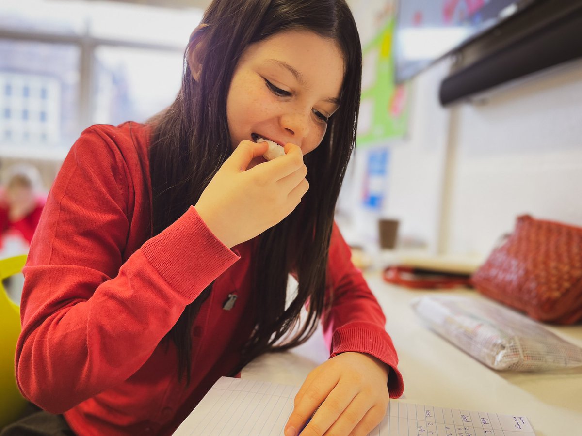 AbbeyPrim's tweet photo. It’s safe to say that Dosbarth 5/6 put their taste buds to the test when enjoying a food tasting session with our professional food critic Lowri! There were definitely some tastes that went down well…and maybe others that didn’t 😂#foodgloriousfoodproject #leadcreativeschool 1/2 https://t.co/umGHcNZkGi