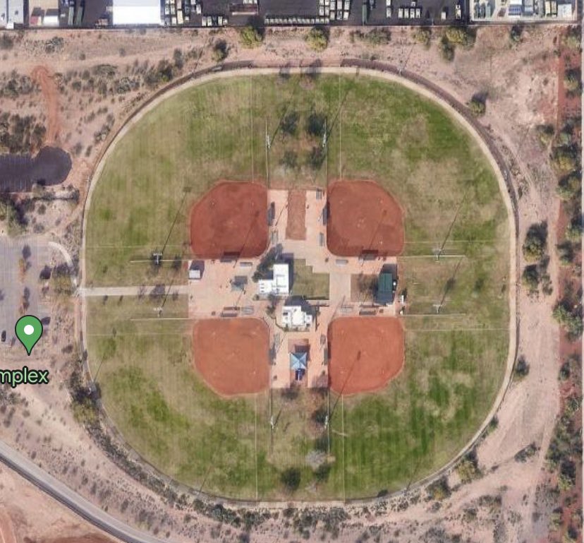 Jomboy_'s tweet photo. Driving past these fields right now. MLB should do a field of dreams type event where four games start at the same exact time. 1 ticket. You can walk around between the four to catch the best parts of each. https://t.co/QbRoQFaxec
