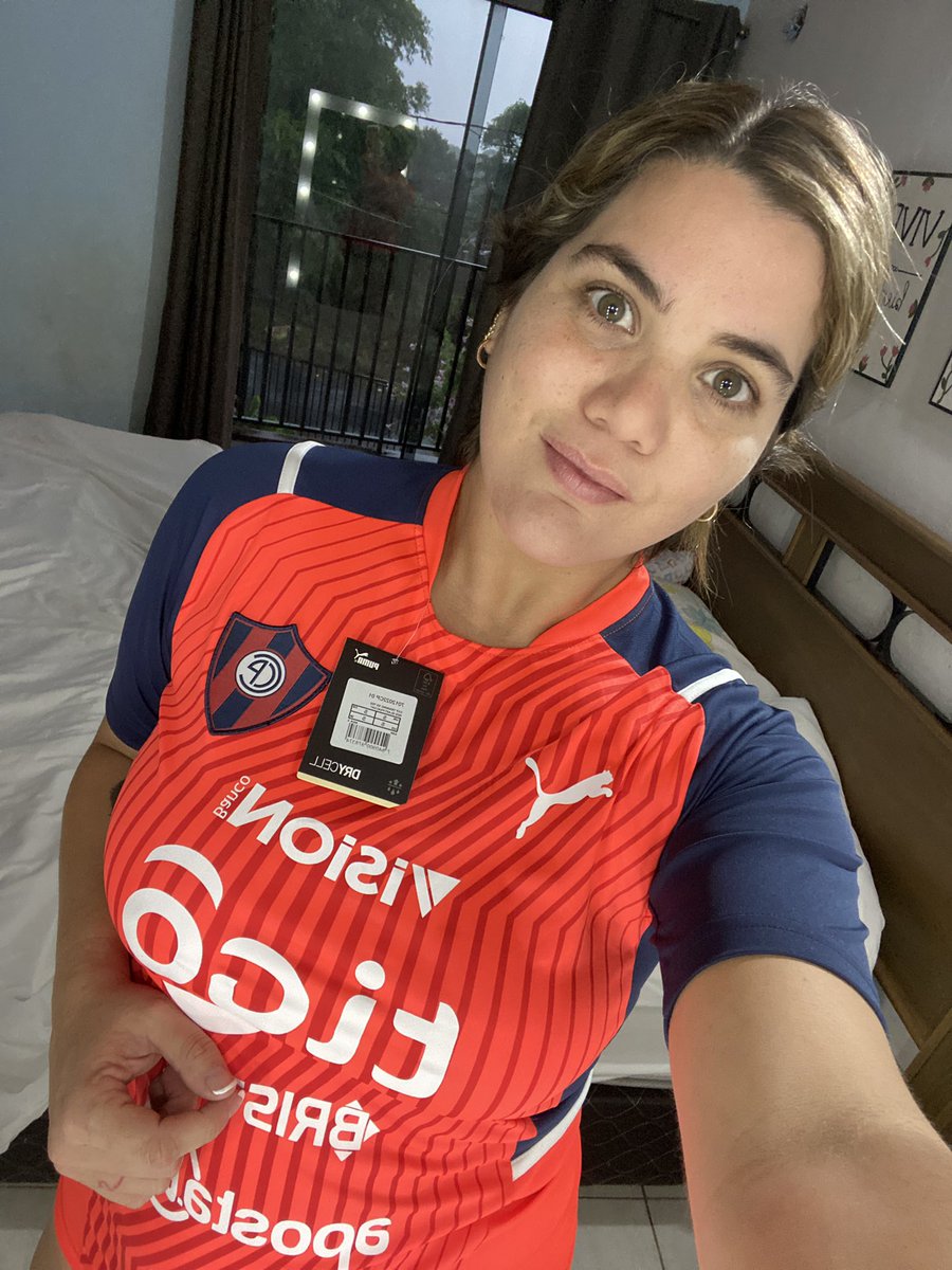 MLTITA's tweet photo. 🔵🔴SORTEO🔴🔵.                               Ganate la camiseta de Entrenamiento Original del CICLÓN ❤️💙

Para participar:
- Seguime @MLTITA 
- Like y RT a este tuit. 
- @ a otro Cerrista para que también participe🙌🏽

GANADOR SÁBADO 15hs. https://t.co/mZTHC4ik2j