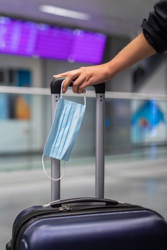 WilMochileando's tweet photo. AHORA: La TSA (Administración de Seguridad en el Transporte) anuncia que extiende el requisito del uso de mascarillas obligatorio en aviones, trenes y transporte público por un mes adicional, pero aseguran que tienen planes de eliminarlo el próximo mes de abril. ✈️ https://t.co/pgDrsg9XrO