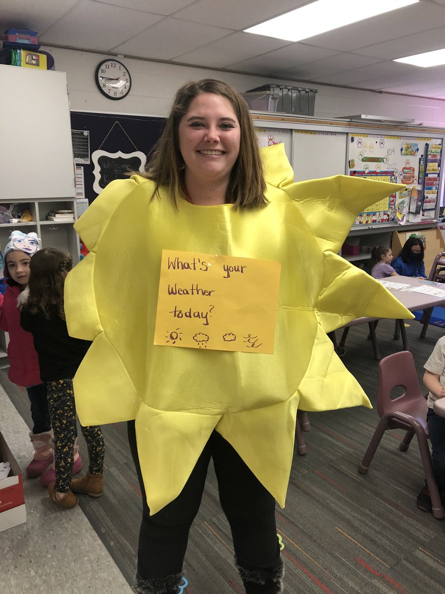 Leaders choose their weather! Whether it rains or shines makes no difference to them in choosing their moods and actions. What’s your weather today? #LeaderInMe #MarchIsReadingMonth #MakeSunshine ☀️