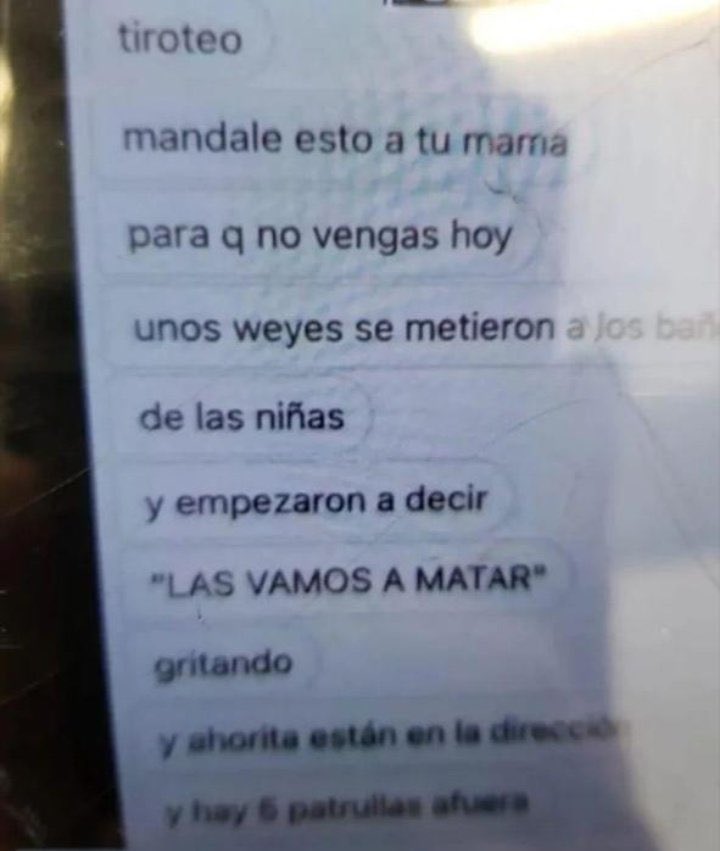 brujasdelmar's tweet photo. ⚠️ ALERTA ⚠️

En la @uanl están amenazando con matar, violar y secuestrar a las alumnas del plantel por denunciar a alumnos y profesores con antecedentes de abuso y violencia. https://t.co/7EyvJ6L4zH