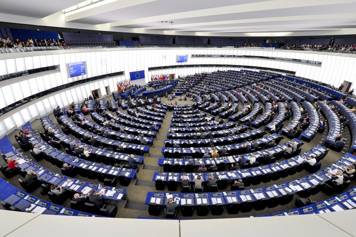 alitomorenoc's tweet photo. 👉🏼 Lo que MORENA no quiere que sepas: Con 607 votos a favor, el Parlamento Europeo declaró a México como el lugar más peligroso para periodistas fuera de zona de guerra.

Es una vergüenza que llegaran al poder para meter reversa. Al país le urge liderazgo, capacidad y estrategia. https://t.co/FNpYqxL0Jj