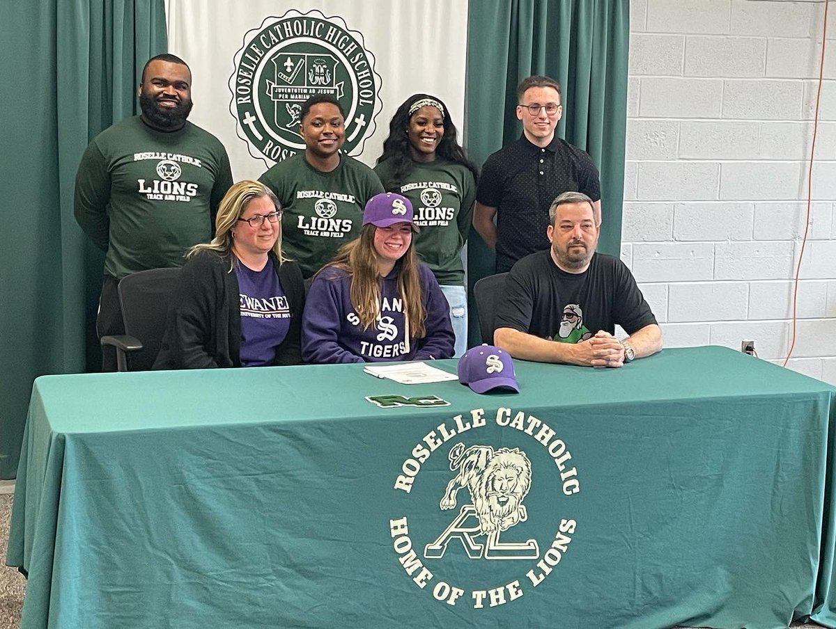 RCLionsDen's tweet photo. Congratulations to Senior Emma Howlett who committed to Sewanee: The University of the South, where Emma will compete on their Track and Field Team.  Emma has emerged as a captain on the RC Track teams, and her leadership, talent, and dedication will be missed.  #GoLions https://t.co/BAEd8PGJya