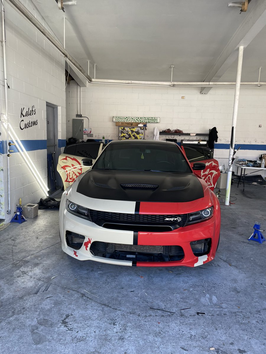 YouKnowWho_22's tweet photo. IMA JUST LET THE WORK SPEAK FOR ITSELF ‼️
HALF AND HALF 🔥
COME SEE ME AT KALEB CUSTOMS https://t.co/cPXw7tcPzA