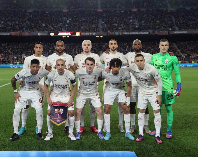 Barcelona-Galatasaray maçı öncesi Galatasaray takımı fotoğraf çekimi