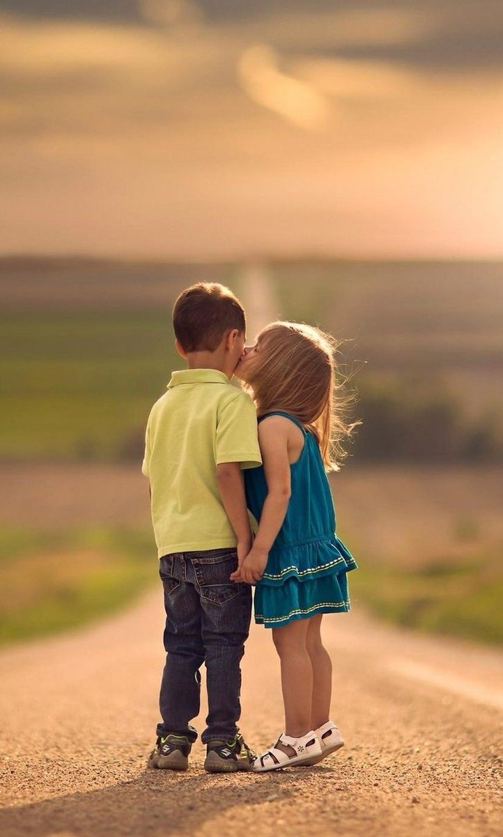 Walas32299531's tweet photo. هل أخبرتك يوماً عن دقات في القلب مني كيف هو حالها ..
كلما سمعت خطوات قربك هنا أقترب وأسمع ندائها فهي تجيد البوح أكثر مني
#Rones
#Hafsa
#Judy
#Alparslan
♥️🌹🌿🌲🇪🇬🇵🇸🇱🇧🌲🌿🌹♥️ https://t.co/tC5n7xia6r