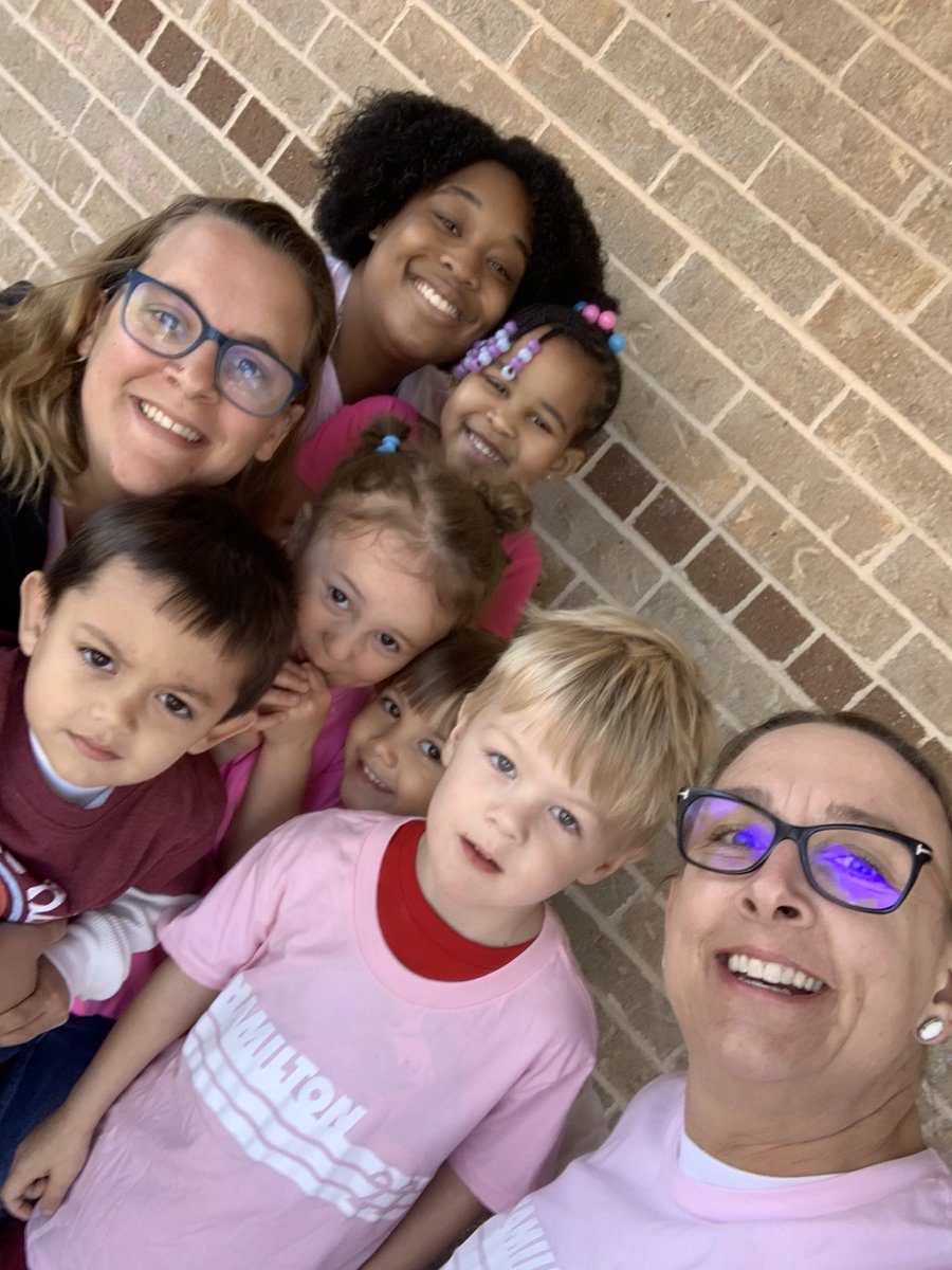 PhillipsECSE's tweet photo. Field day was a success! 
Such a beautiful day! ☀️
@Hamilton_Lions #hamiltonpride #ecse https://t.co/stzWbE0kFa