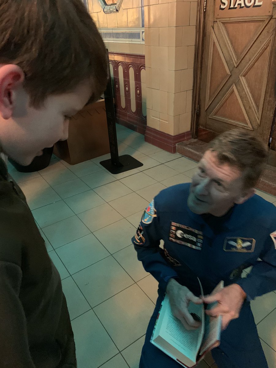 Colalowe's tweet photo. Just had an amazing evening listening to @astro_timpeake and then Daniel met him at the stage door for a chat. Daniel is now on cloud 99 after meeting his hero! 👌🏻 https://t.co/dYs5Vjlrlz