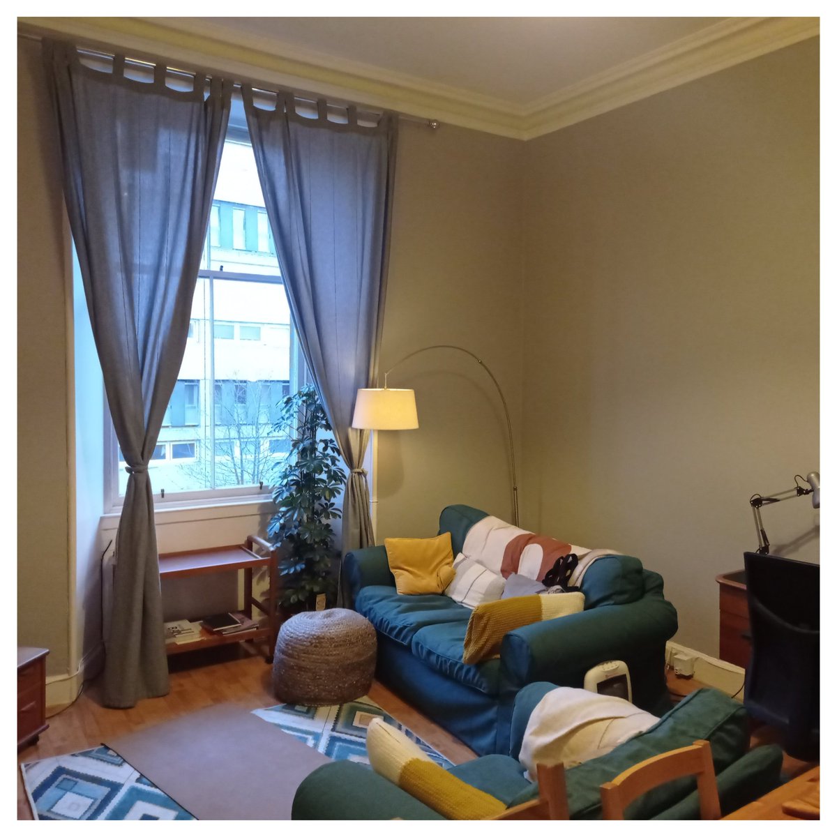 GeerafDecorator's tweet image. 👩‍🎨Inspiring transformation from intense and energetic red to calm and relaxing taupe and yellow 👩‍🎨

🎨Using designer eco-friendly #lickpaint on this project🎨