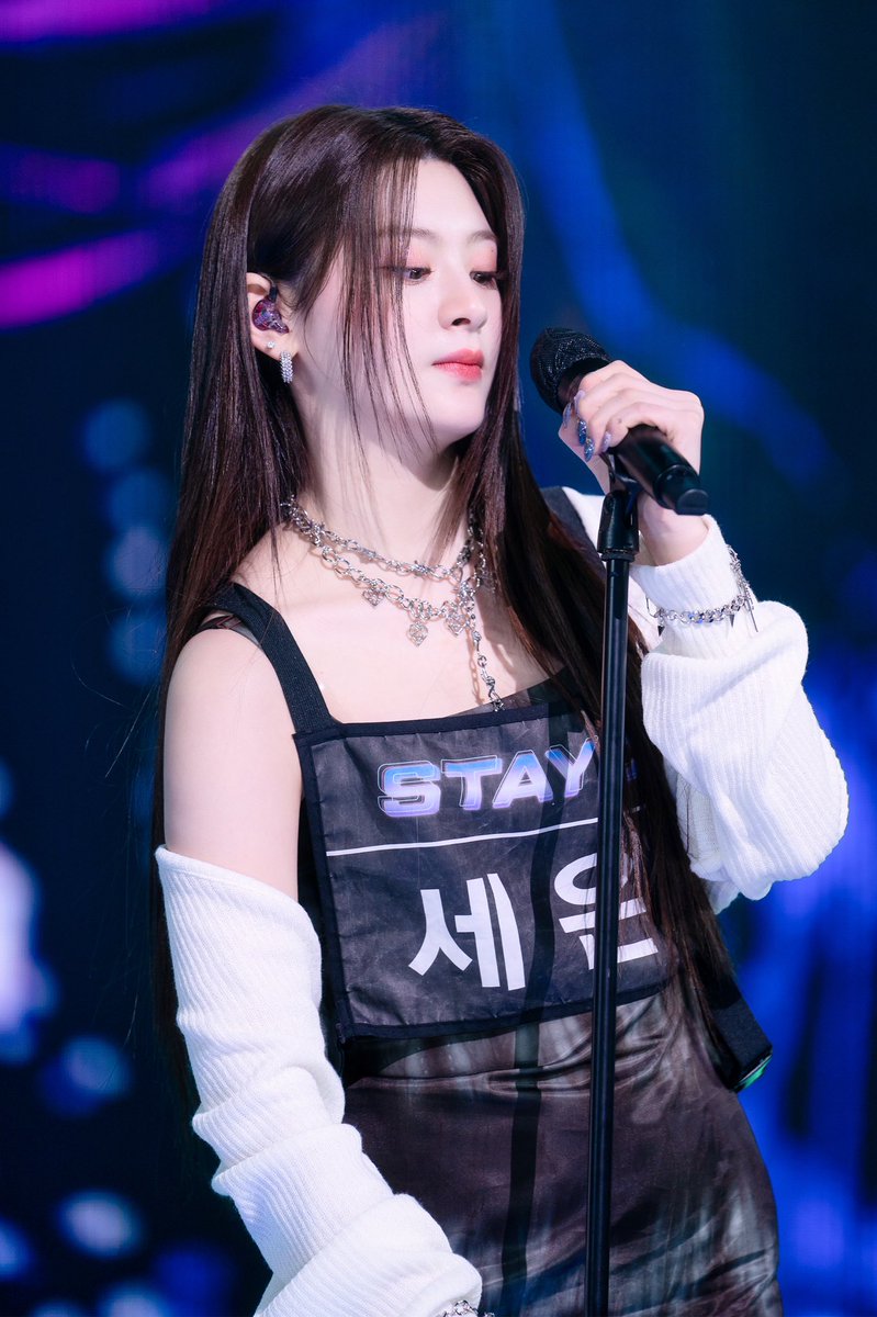 picseeun's tweet photo. + https://t.co/l4tGRNlqUM