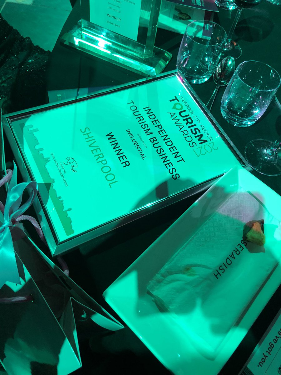 Shiverpool's tweet photo. So we just WON Independent Tourism Business of the Year! 🎩💀👻🍾 @LCRTourismAward #LCRTA21 Well done to the @Shiverpool Team 🖤 https://t.co/IAQK9tpaSE
