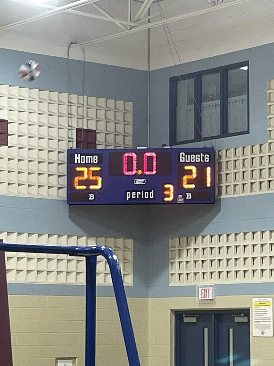 GAngelsMilton's tweet photo. Double wins in in senior boys and girls 🏐 tonight vs @OLVMWolverines. Strong competition and great effort by all players. Still undefeated @GAngelsMilton! @HCDSB https://t.co/TqsnsW32fn