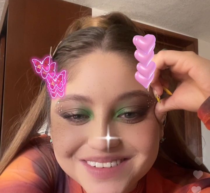 Veronica tweet media