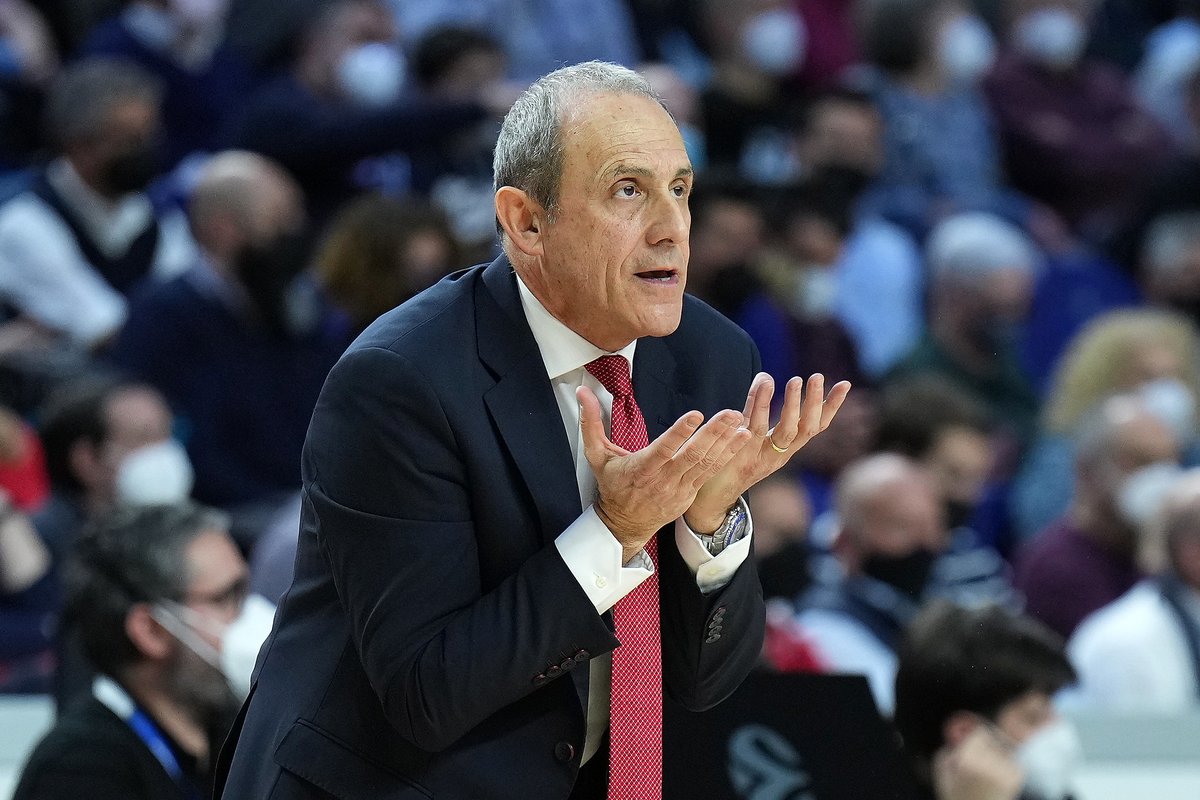 OlimpiaMI1936's tweet photo. 🎙 Coach Messina: "Peccato, nel finale non abbiamo avuto pazienza” ➡ https://t.co/cWC6YXvpUr
#insieme #EuroLeague #RMBAXM #EttoreMessina
@EuroLeague https://t.co/Lh0Ur1Qh6t