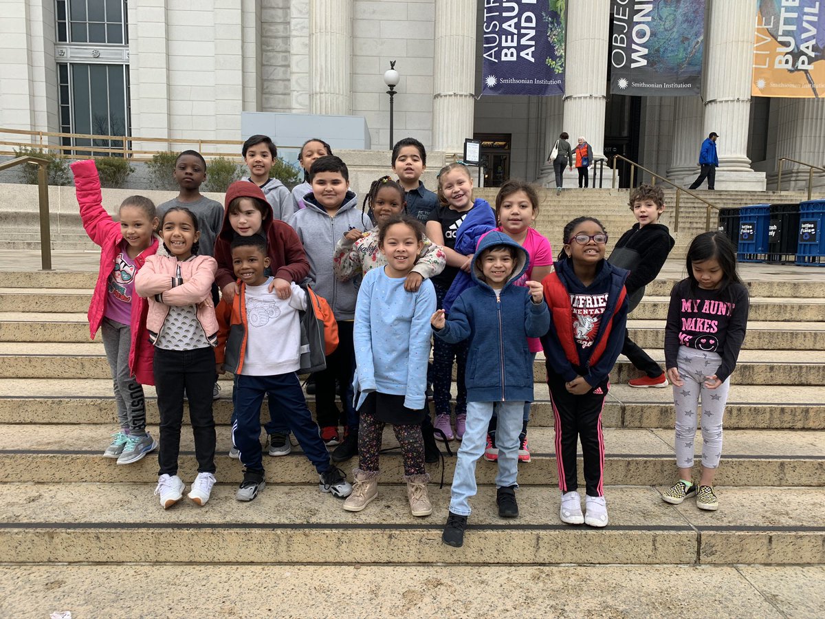 MeredithHudson1's tweet photo. 2 years ago today we took a field trip to the Natural History Museum. Crazy how much has happened since then, these students are now almost done with the 4th grade💙❤️ https://t.co/JoSHPlPzfA