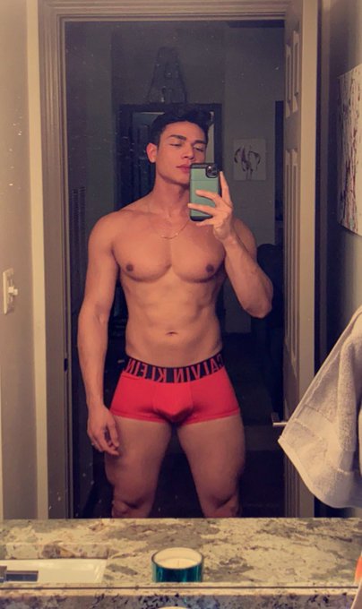 Your lil bussy belongs to me tonight ⛓ https://t.co/0gnKK6ZNU4<a href="/tag/mine"class="tags"><span>#mine</span></a>