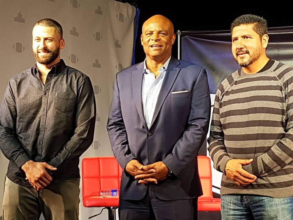 GreyCupBound's tweet photo. @Stmn_Willie_Bmn @CFL Agreed! Loved #CFLWeek the two times it was held and would be glad to attend again. #CFL Superstars (current, Legends, future ones), family fun, media reps, league staff, showcase sponsors, #CFLFamily meet-ups, etc. Hope it returns. https://t.co/wasMe4xbb4