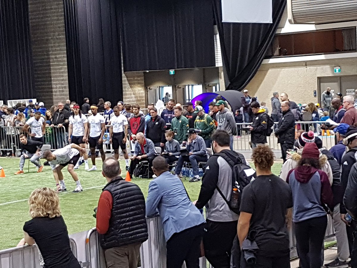 GreyCupBound's tweet photo. @Stmn_Willie_Bmn @CFL Agreed! Loved #CFLWeek the two times it was held and would be glad to attend again. #CFL Superstars (current, Legends, future ones), family fun, media reps, league staff, showcase sponsors, #CFLFamily meet-ups, etc. Hope it returns. https://t.co/wasMe4xbb4