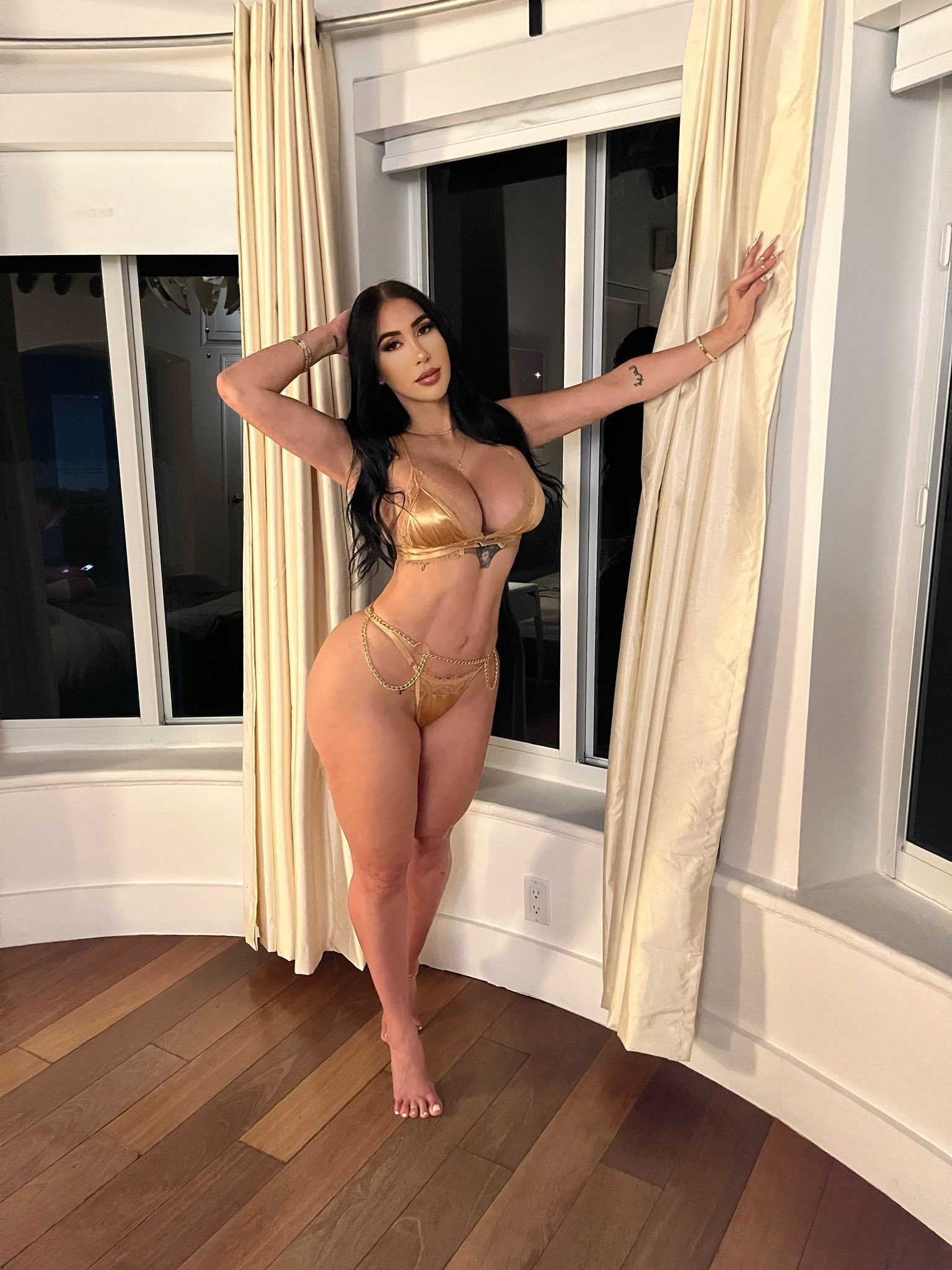 FNh_U5PWUDAyBSL.jpg:large