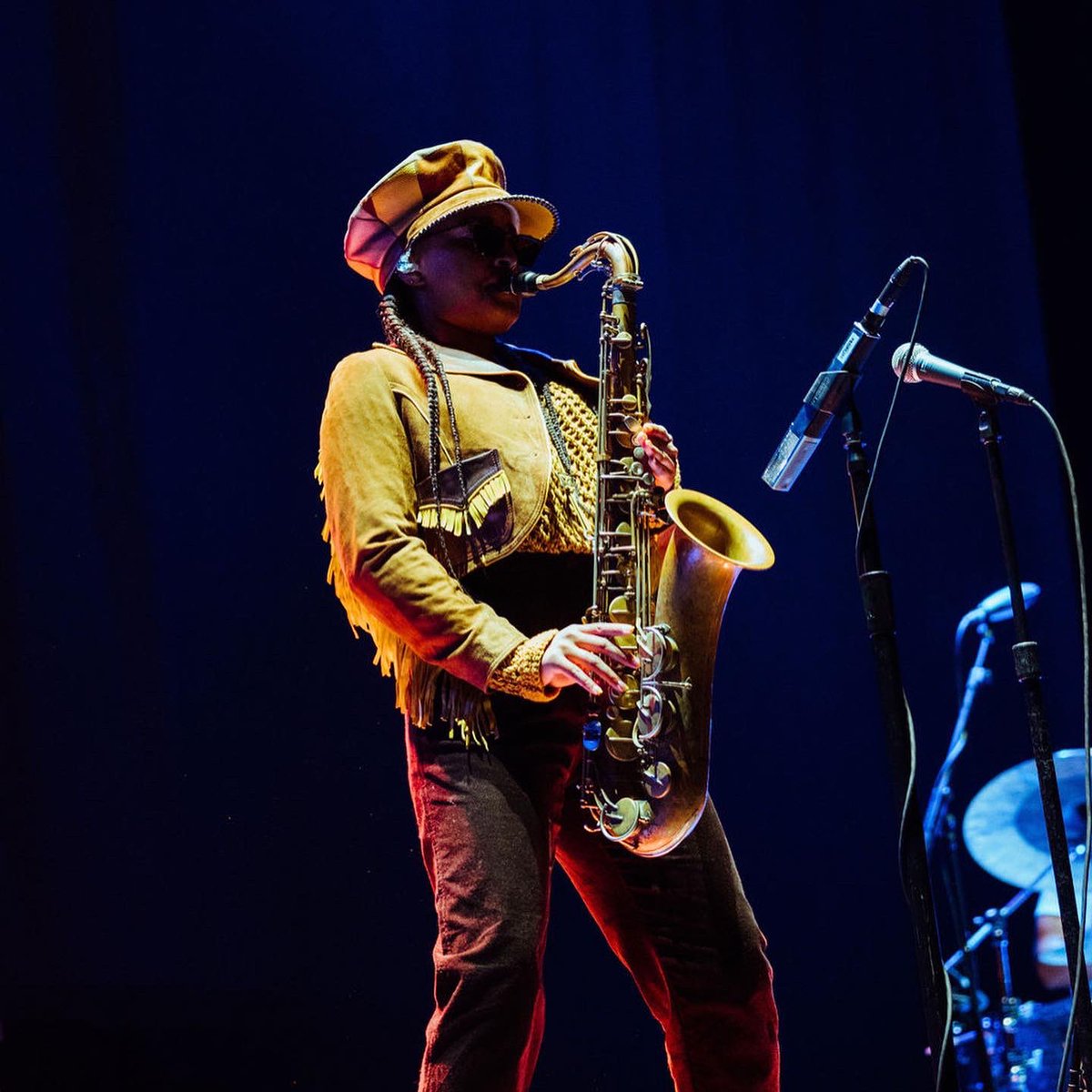 nubya_garcia's tweet image. what an amazing first night at @radiocitymusichall opening for @khruangbin !! I’m so grateful to be here playing in such an iconic venue.. can’t wait to play again tonight!

Thank you Nicholas Daley x @MulberryEngland for the fit! 

📸 @jackieleeyoung