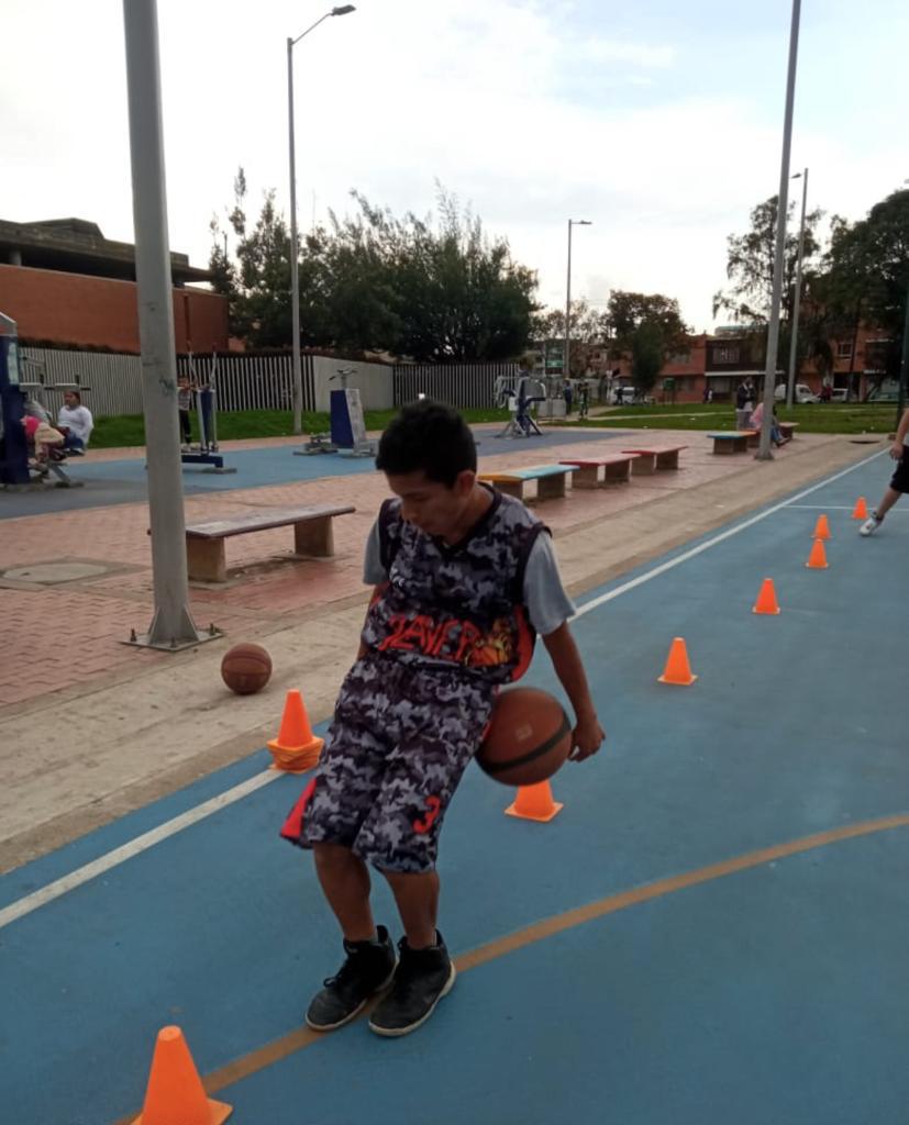 SLAYERESCUELA's tweet image. 