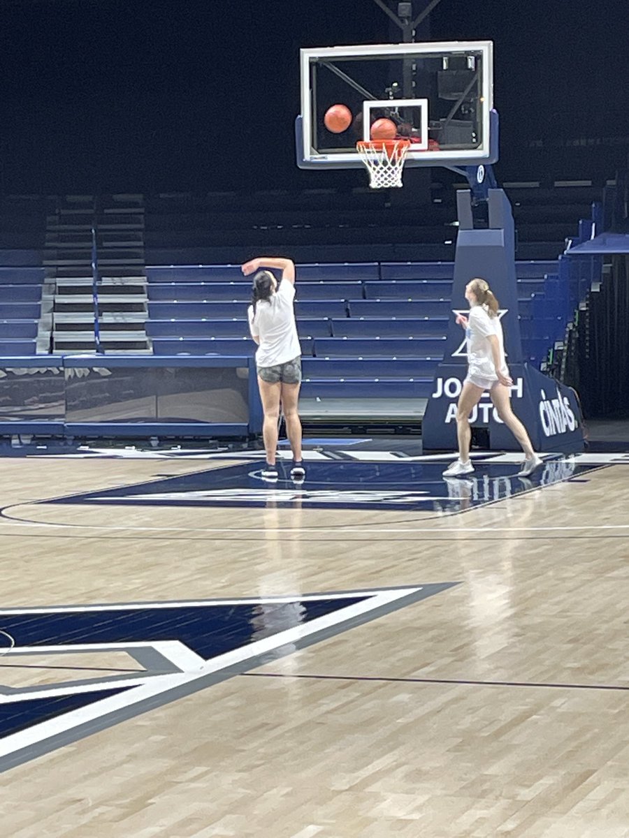 CCDS_Sports's tweet photo. Sam was on fire in warmups tonight!!!  Grace with good form as always as well. https://t.co/ruUCgARXLP