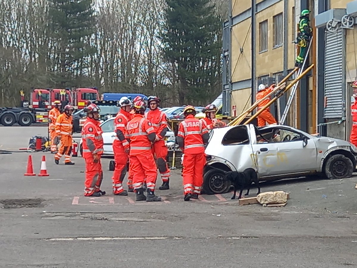 UKHeavyRescue's tweet photo. @AvonFireRescue #usar glad to support @NARU_Education @FSCmoreton alongside our colleagues from @ECFRS @HantsIOW_USAR @LeicsFireRescue @Tyne_Wear_FRS @DSFireUpdates @HWFireHereford @MerseyFire @USAR_Capability https://t.co/5hNia9Ja2e