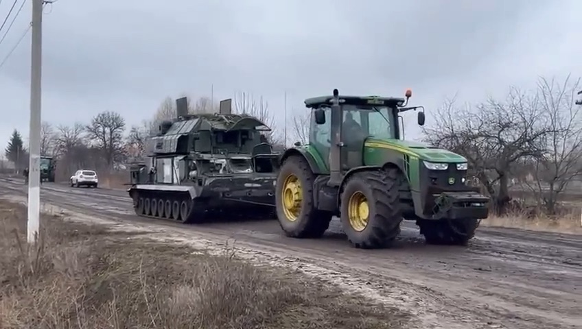 Weiter geht's mit unseren Antworten, um die niemand gebeten hat. Bitte mitdenken.

UKW093 Ukraine: Stellungskrieg ukw.fm/ukw093-ukraine…

#metaebene #podcast