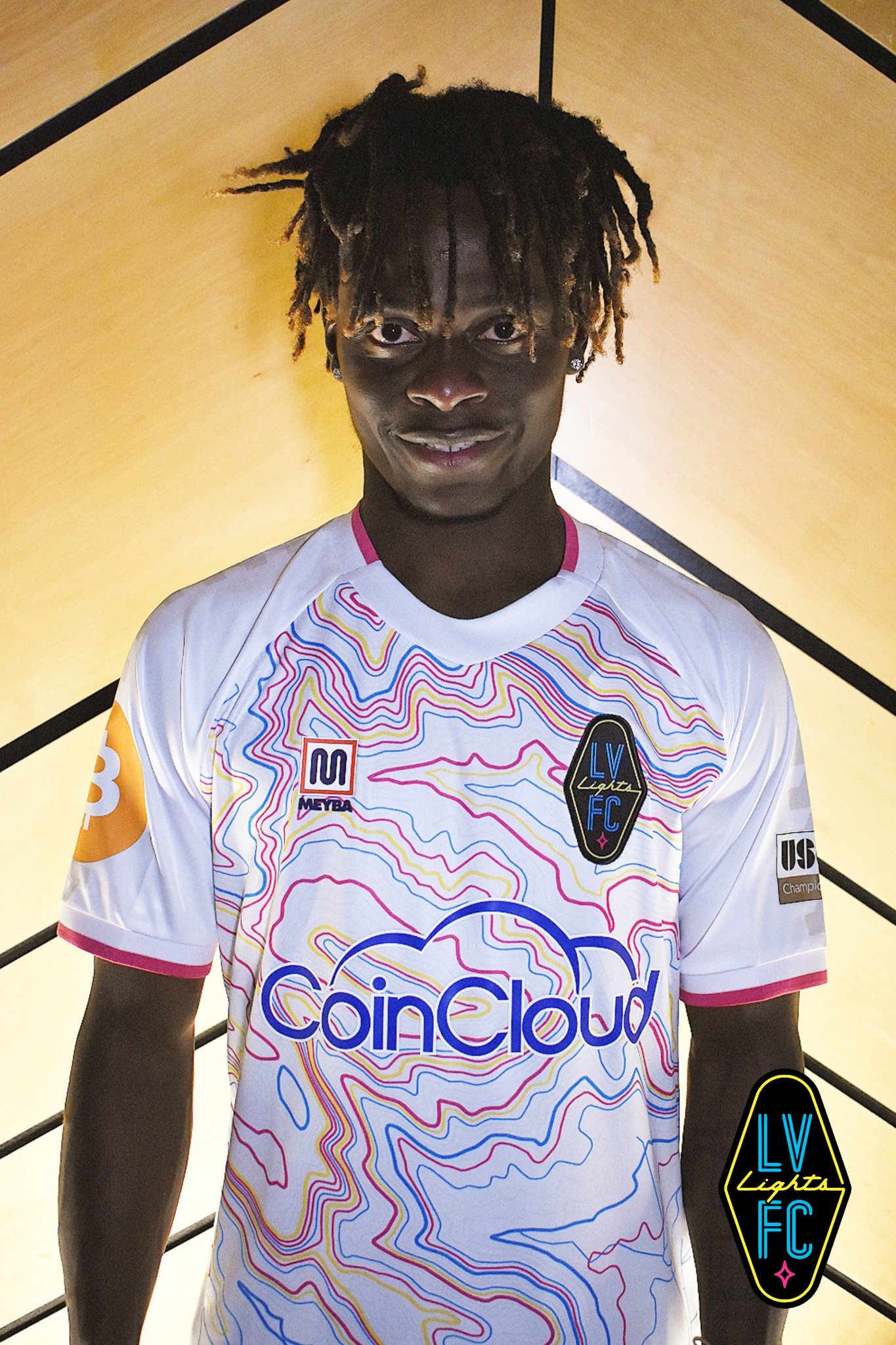 Las Vegas Lights FC on X: 👀👀 𝐂𝐋𝐎𝐒𝐄𝐑 𝐋𝐎𝐎𝐊 👀👀 These are the  jerseys we're wearing for our 2022 @USLCha