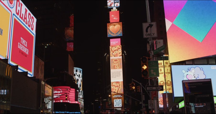 We love seeing <a href="/ArtPunksNFT/">ArtPunksNFT</a> on Times Square 🥳

Thanks to our family member <a href="/GAvocado22/">TequilaPapi</a> 🤝
and <a href="/PLINFT/">PLINFT</a> for this opportunity 🧙‍♂️

#art 🤝 #NFTs

ArtPunks Family to the moon 🚀 #SolanaNFTs