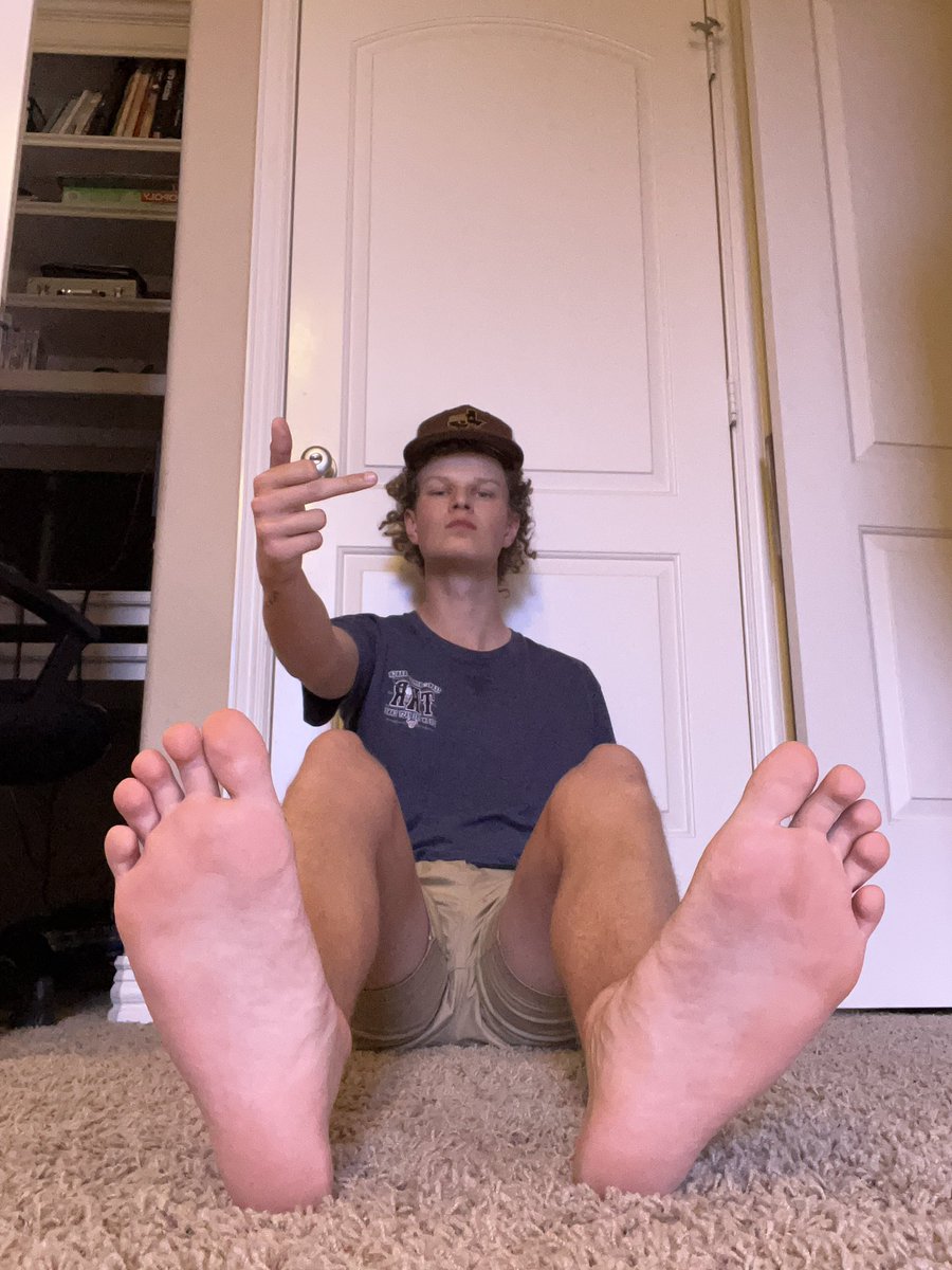 Kingjuno69's tweet photo. Im a Alpha amongst you peasants. sniff sniff little piggy hmu for customs and drains @CockyStr8boyz @RT4Masters @RTfootmaster @RT4Kings @rt_feet @rt_slave_ma @FOOTMASTERSRT @alphaxfindomrt @myfootaddiction @AlphaMaleWorld1 @stupidloserfuck @AcademyOfFags https://t.co/1kNV0LNVep