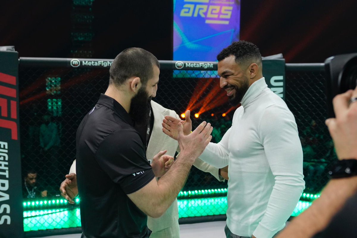 🚨 During the event, a big fight was announced : the "Lazy King" Abdoul Abdouraguimov is going to face Karl "Psycho" Amoussou in ARES 7, June 25 😱⌛️

#ARES4

<a href="/KarlAmoussou/">Karl Amoussou</a> <a href="/LazyKingMMA/">ABDOUL ABDOURAGUIMOV</a>