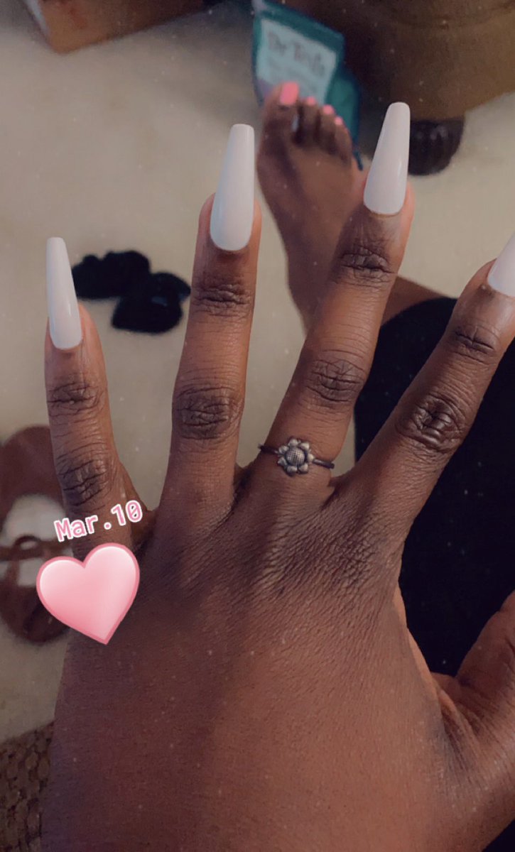 feisty_la's tweet photo. It finally came! Iโm upset itโs smaller than I thought it would be. #SunflowerRing https://t.co/GMpJZwFOmr