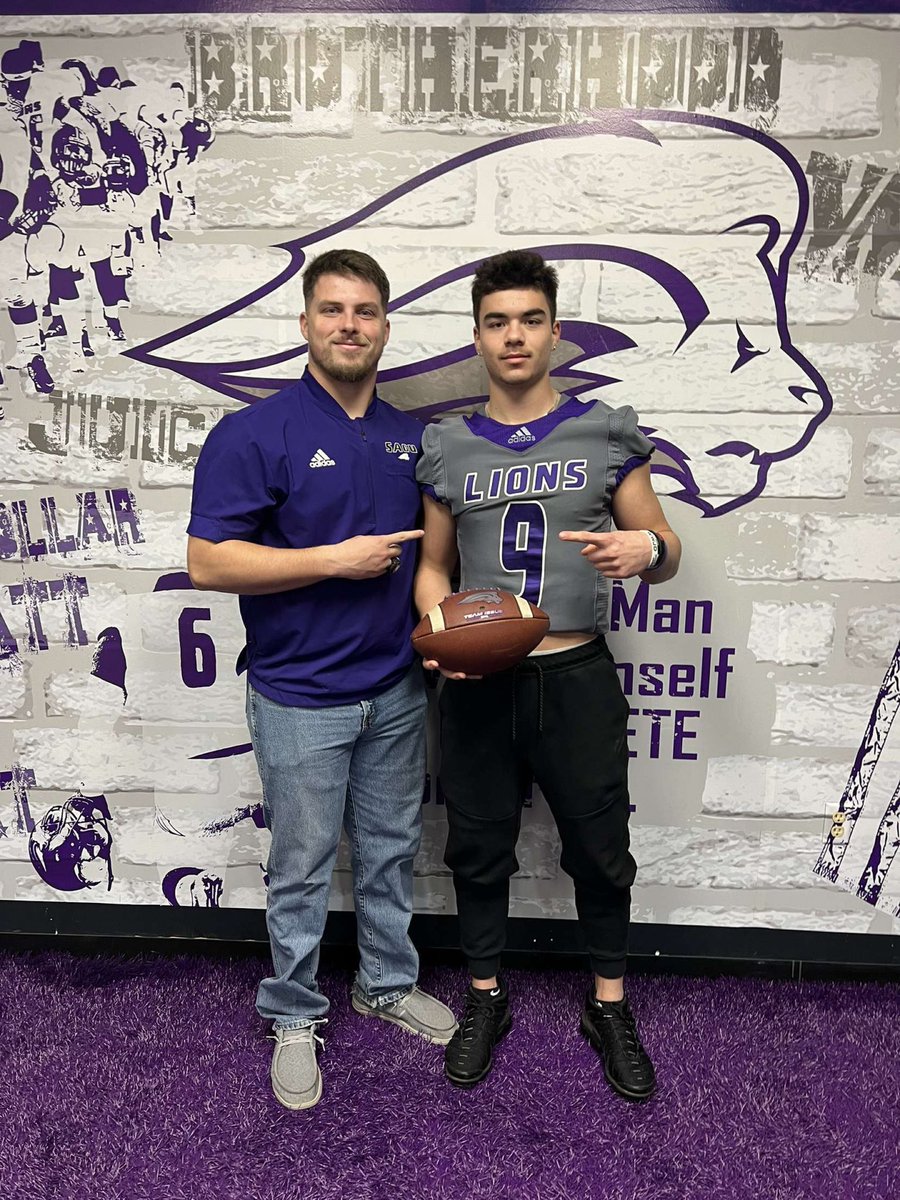 bybeeGL's tweet photo. 100%committed‼️I am extremely blessed and excited to announce my decision to further my academic and athletic career at SAGU!! I would like to thank all my family, coaches, and friends who have helped me become the person I am today! #UNCOMMN 🟪🦁 @Coach_BRowe @bubba_sedlacek https://t.co/QVjjApQcmm