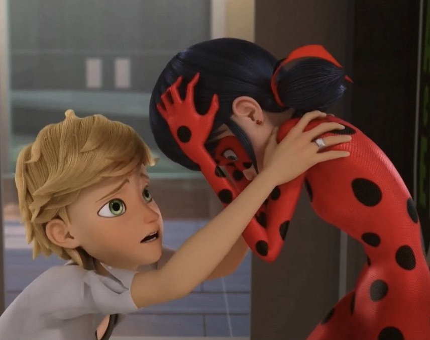 txjjjjjjj's tweet photo. Thomas Astruc.         / El fandom con la
                                         vida arruinada

#MiraculousLadybug #MiraculousSeason4Finale https://t.co/J735s4l8Vt
