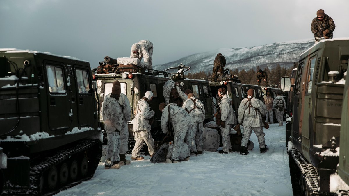 #Marines with @2dMarDiv conduct cold-weather tactics training in preparation for Exercise Cold Response 2022 in Setermoen, Norway, March 4.

#ColdResponse22 is a biennial exercise with participation from 27 @NATO allied nations and partners.

#USMC #EveryClime