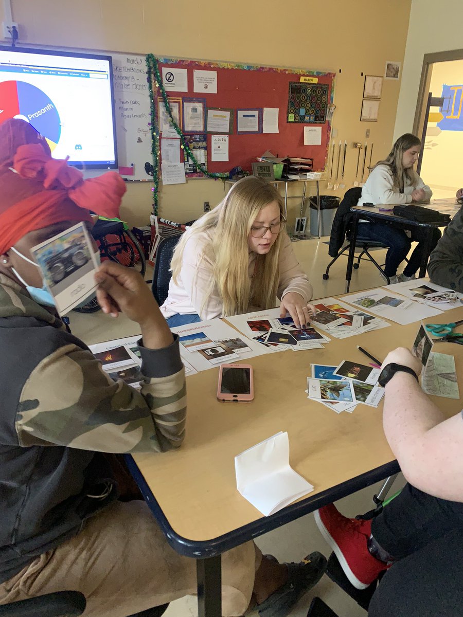 University of Akron student teacher, Miss Callia, rocking out an exciting Science lesson! ❤️