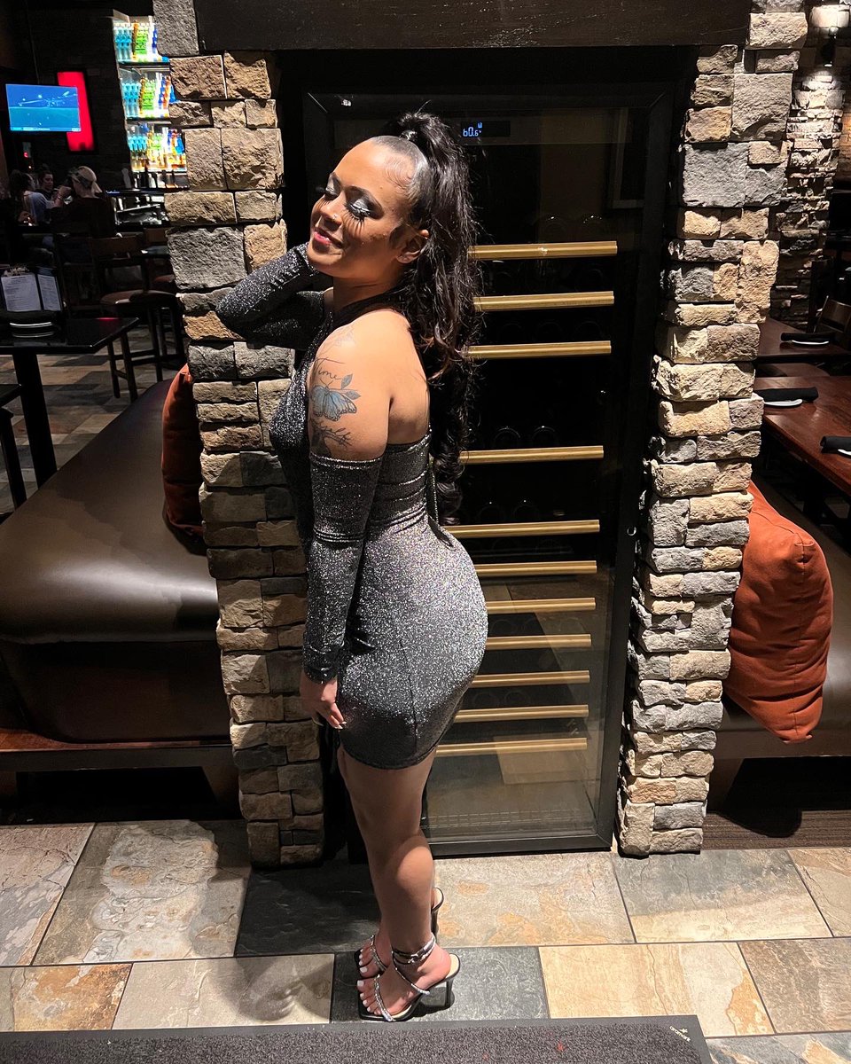 littybittyri's tweet photo. want her in the worst way, since it’s her birthday 🎉 #cheersto20🥂 #happybirthdaytome https://t.co/oBGi7uIcX6
