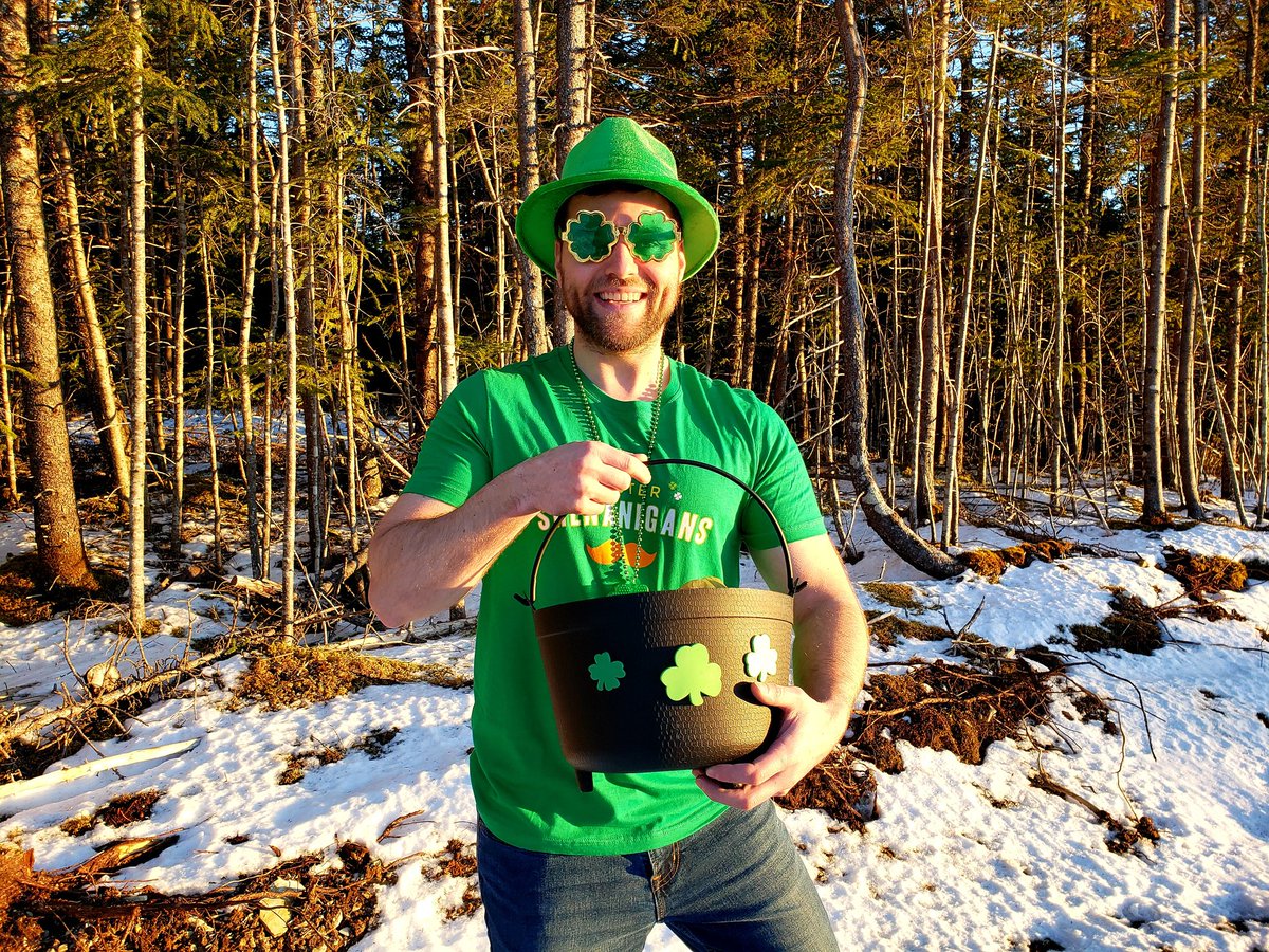 Bazel02G's tweet photo. I FOUND A POT OF GOLD...STACKING TINS GIVEAWAY!!! Now on my YouTube channel...link in bio!!!
#pokemon #pokemoncommunity #pokemoncards #giveaway #potofgold #paddysday #stackingtins https://t.co/z7VStEUKul
