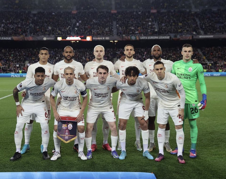 Barcelona-Galatasaray maçı öncesi Galatasaray takımının fotoğraf çekimi